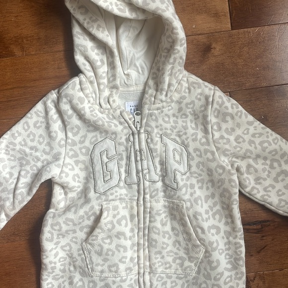 Baby Gap 6-12 Month Romper - Picture 2 of 3